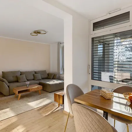 Apartment Charmante Im Dusseldorf